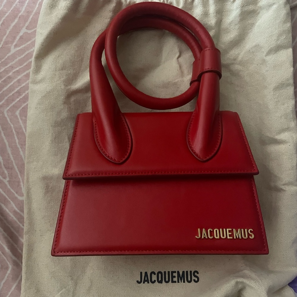 JACQUEMUS Le Chiquito Neoud Red